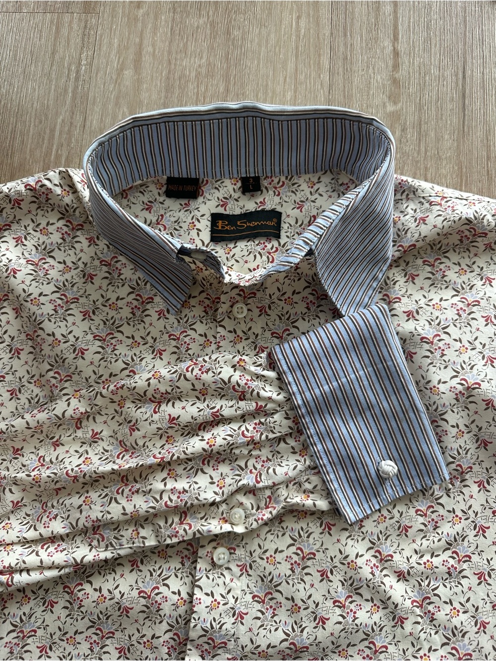 Ben Sherman Cream Floral Dress Shirt with Blue Stripe Collar & Cuff - L - Cotton